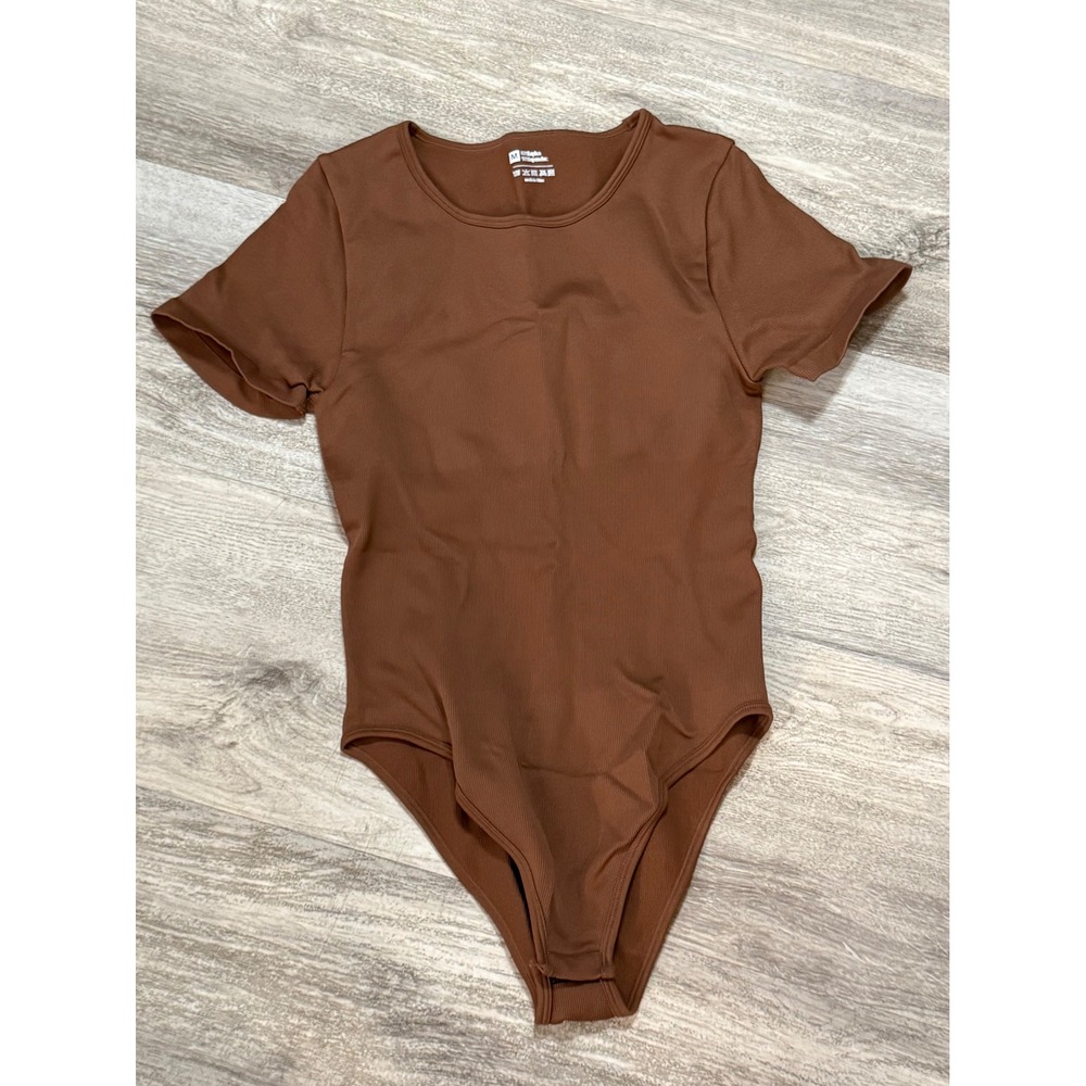 Brown Short Sleeve Bodysuit Women's‎ Size M Nylon Spandex Ribbed
